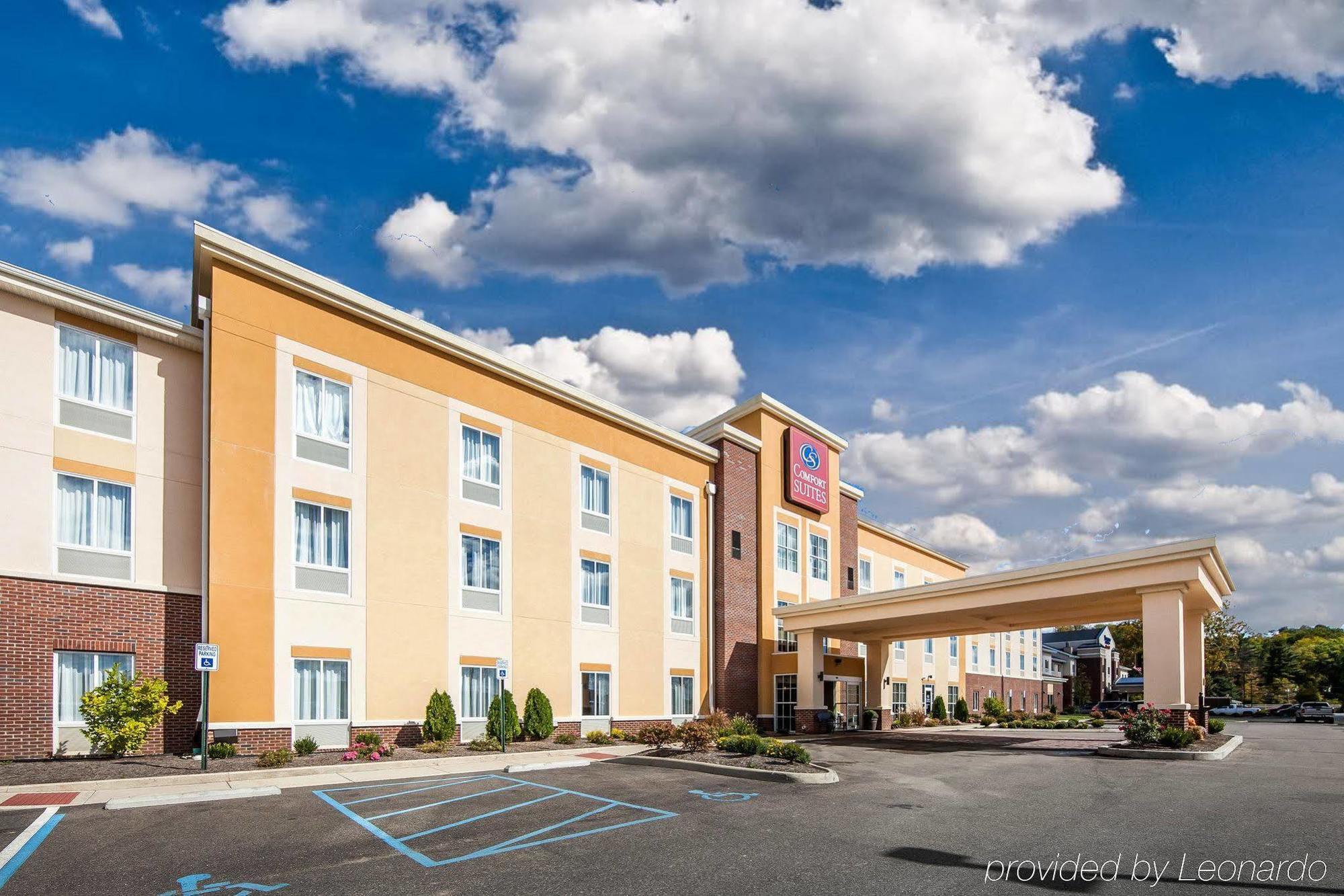 Comfort Suites Marietta-Parkersburg Extérieur photo