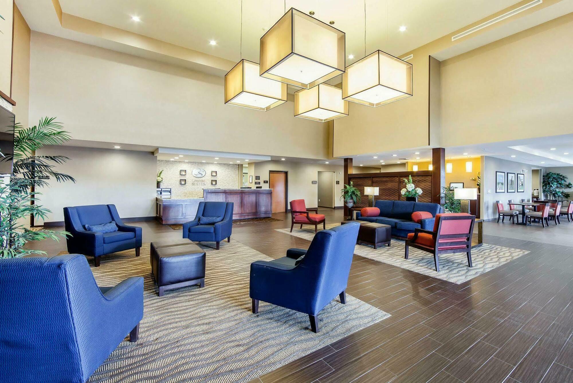 Comfort Suites Marietta-Parkersburg Extérieur photo